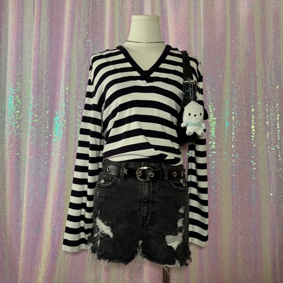 black and white striped hooded sweater top - Picture 1 of 9